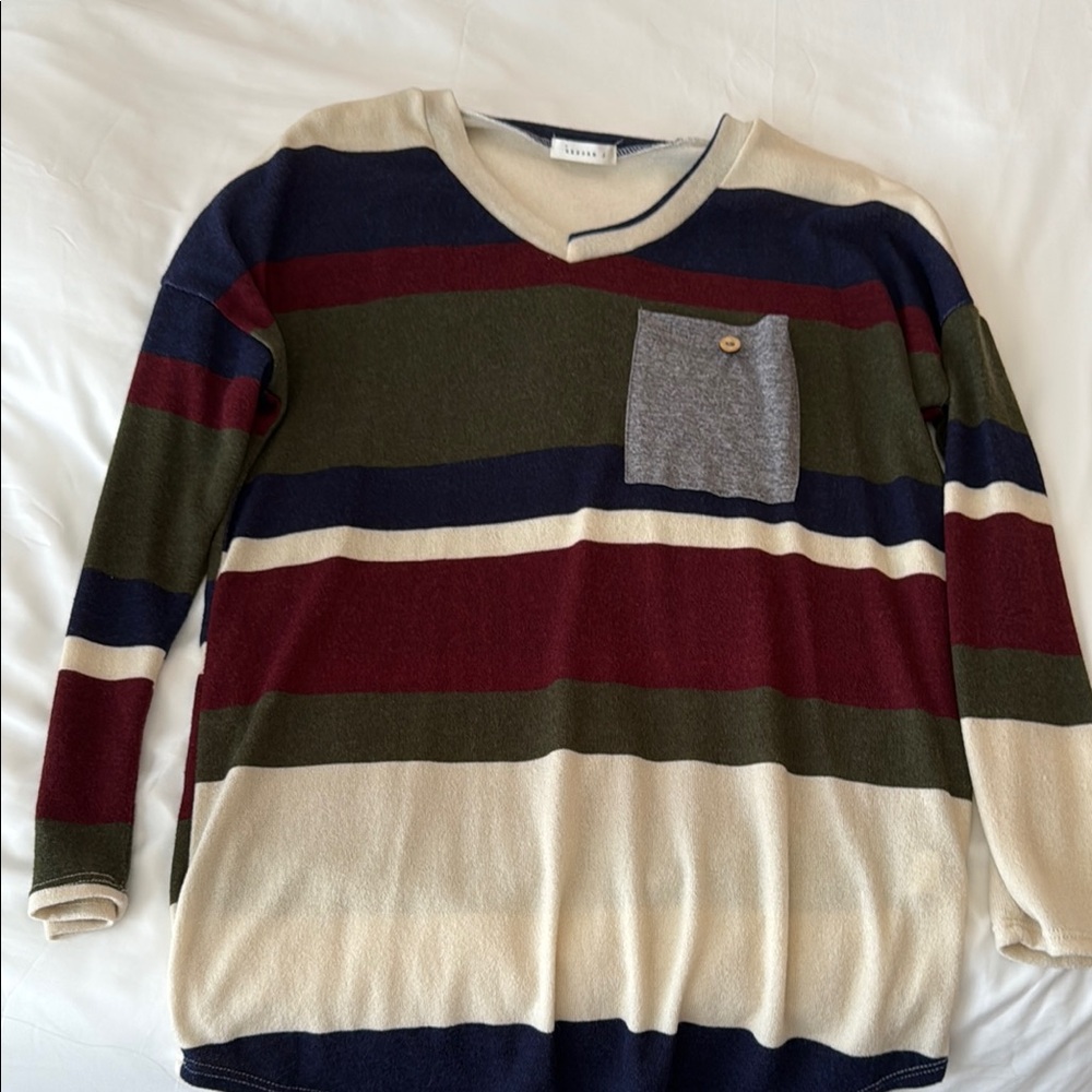 Reborn J Cream and Green V-Neck Top